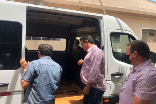 Abrigo São José, em Olímpia, recebe novo veículo, camas e tem cozinha reformada